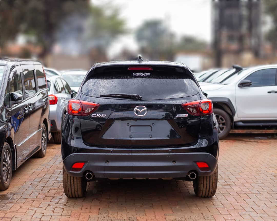 ajutu_philip's tweet image. Drive your dream with GASO MOTORS by purchasing the 2015 Mazda CX-5, Diesel at 60m only
Specs — 2.2L, AWD, 6-speed auto, leather interior, heated seats, nav, rearview cam, Bluetooth, 19" alloys
📱 Call: 0706161156 / 0753184344 / 0750425422
#GasoMotors | #DriveTheBest