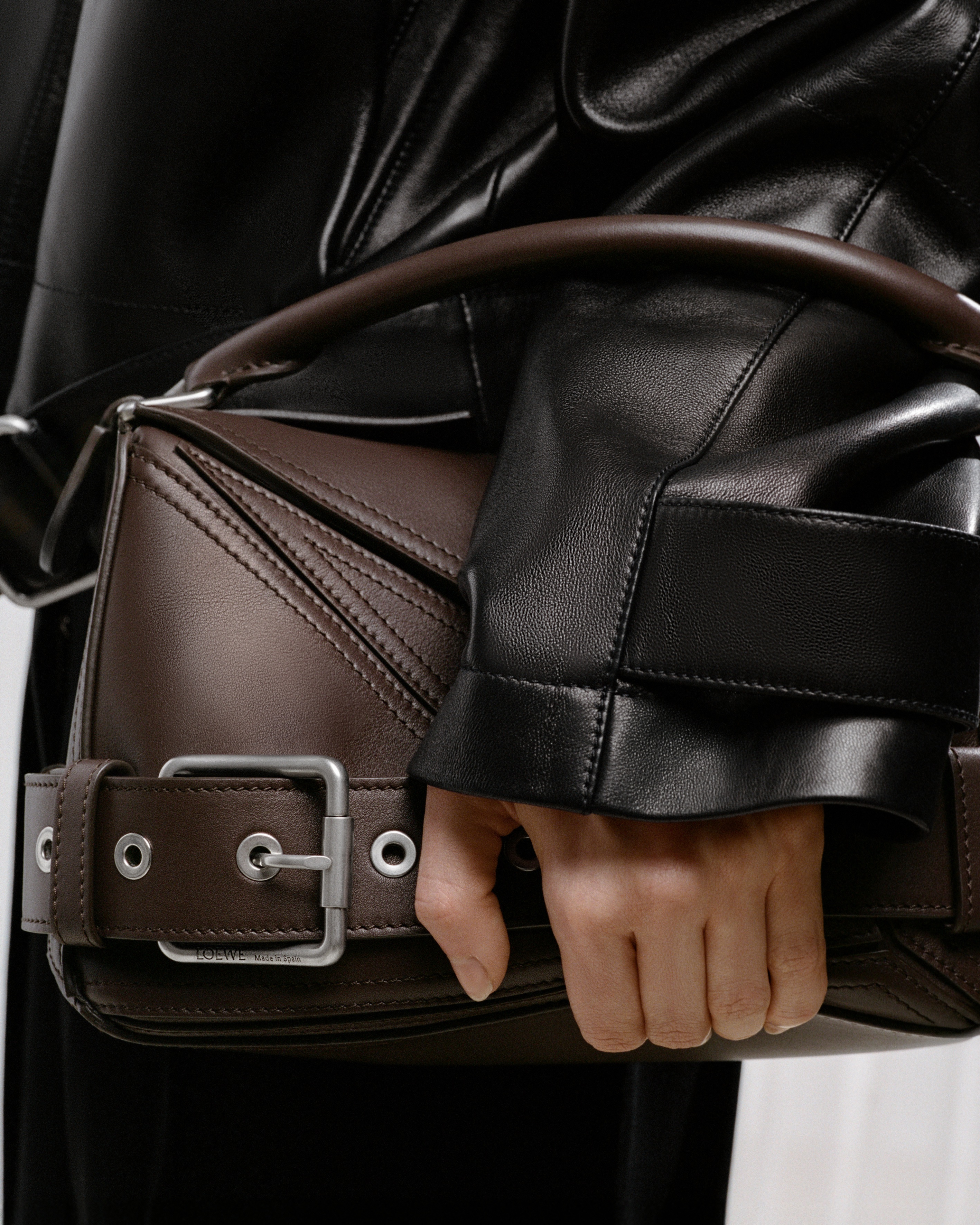 LOEWE 稀少レア ♢ ロエベ　チェスセット ♢ インテリア　オブジェ 2025年最新】LOEWE 置物の人気アイテム - メルカリ