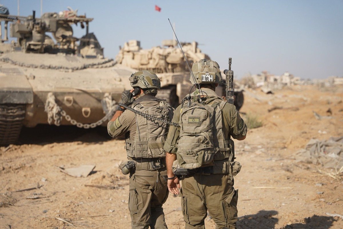 GLZRadio's tweet image. צה״ל סיים את הפעולה בעיירה דיר אל-בלח ברצועת עזה - ונסוג ממנה הבוקר
@amirbarshalom