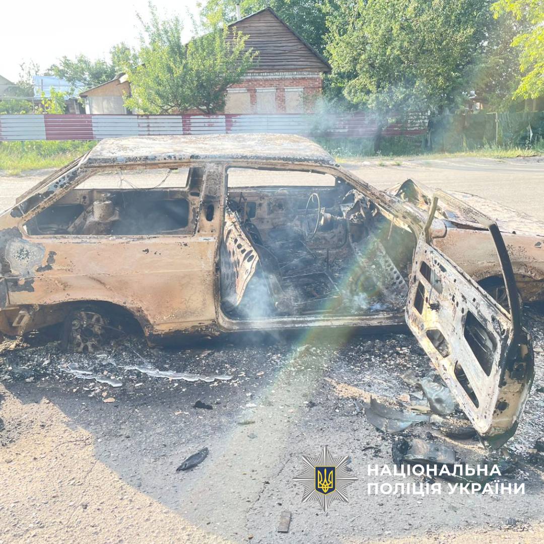 NPU_GOV_UA's tweet image. 🔻На Харківщині від ворожих обстрілів постраждали п'ятеро людей: поліція задокументувала наслідки воєнних злочинів
🔗Деталі: bit.ly/41aExtx
#stoprussia #police_at_war