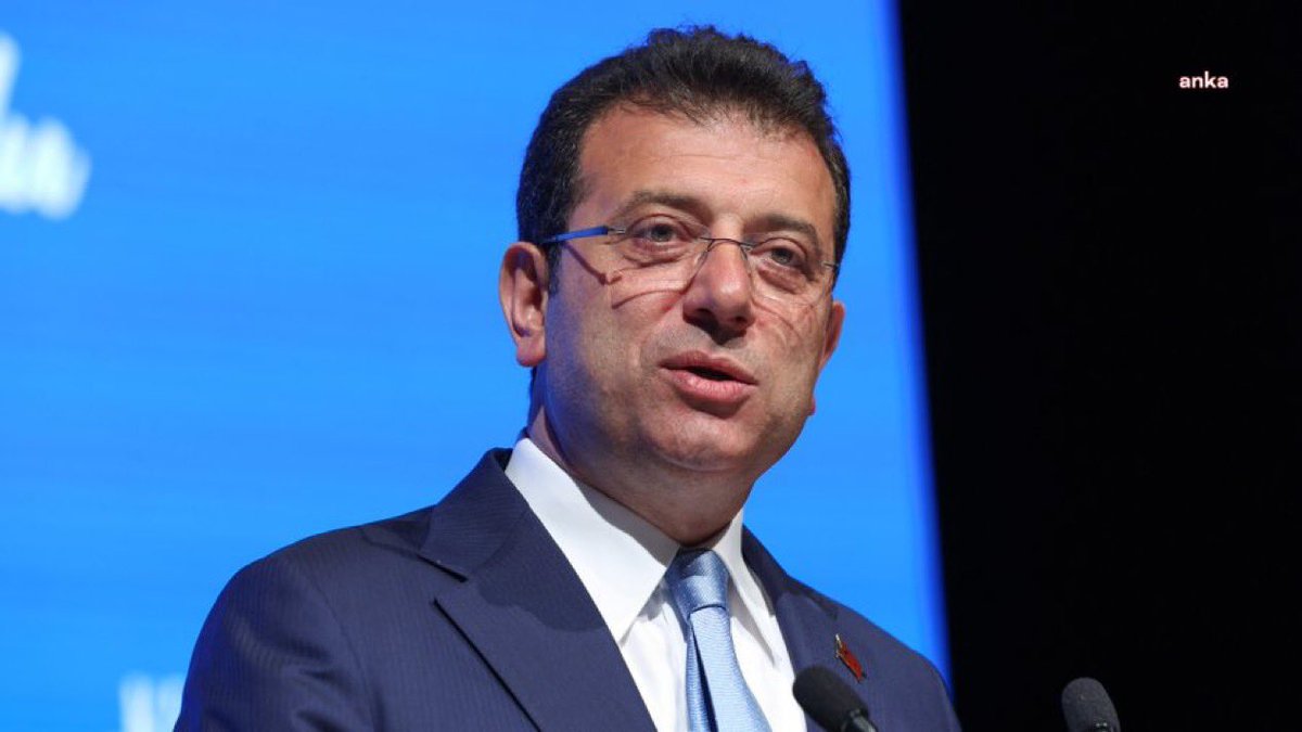 Ekrem İmamoğlu, Silivri’den yazdı:

“Cumhurbaşkanlığı Hükümet Sistemi’ni muhakkak değiştireceğiz.

Ne yapacak ne edecek bu sistemden kurtulacağız.

TBMM’de anayasayı değiştirecek bir büyük uzlaşma sağlayıp parlamenter sisteme döneceğiz. Çok az kaldı…”