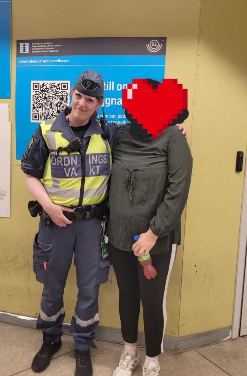 dumpen_se's tweet image. Ett par ord från Dumpen stödsamordnare, Annelie Wessman:
I dag tog sig en av flickorna som Dumpen stöttar hela vägen till Stockholm där vi träffades på min arbetsplats.
Sara Nilsson och jag lärde känna B i början av Dumpens uppstart. Hon hade vart med om saker ingen ska…