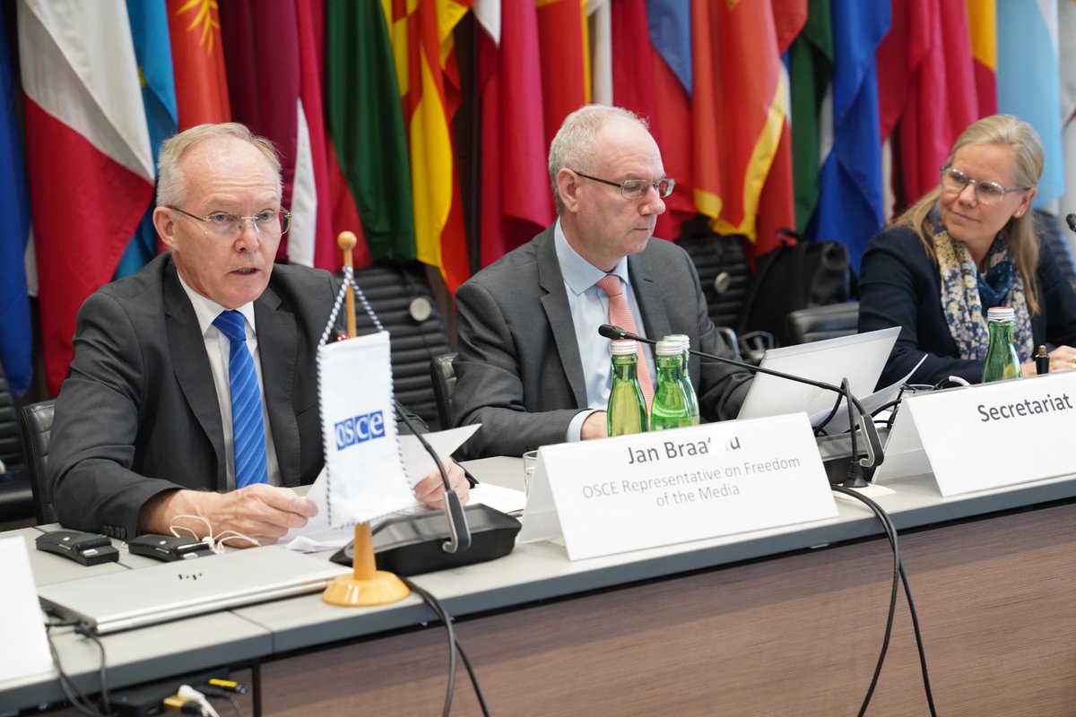 SwedeninATOSCE's tweet image. Free and independent media are essential for democracy, accountability & security. Today’s @OSCE Human Dimension Committee meeting highlighted the role of media freedom in strengthening democracy & security across the OSCE area. 🙏 to all speakers!