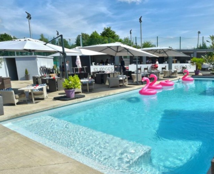 marco_polisson's tweet image. SOS - Les Lodges cherchent un repreneur ou des investisseurs.
Un petit air de vacances à 10 minutes de Lyon tel est le pitch de ce restaurant-club situé dans le périmètre de #Techlid, actuellement en difficultés.
> A lire ici :
lyonpeople.com/bar-restaurant…