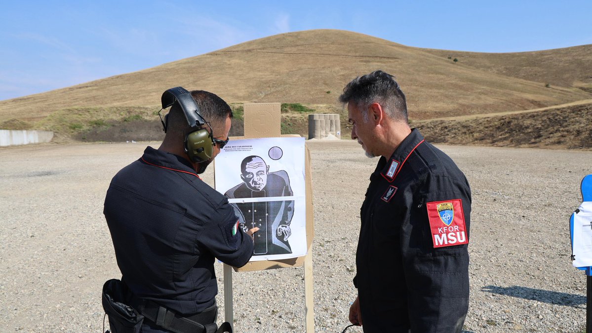 NATO_KFOR's tweet image. The Multinational Specialized Unit of the #NATO-led #KFOR mission conducted live fire training exercises in Prishtinë/Priština as part of ongoing readiness efforts to maintain their high operational capability.

#UNITASOMNIAVINCIT 
#StrongerTogether