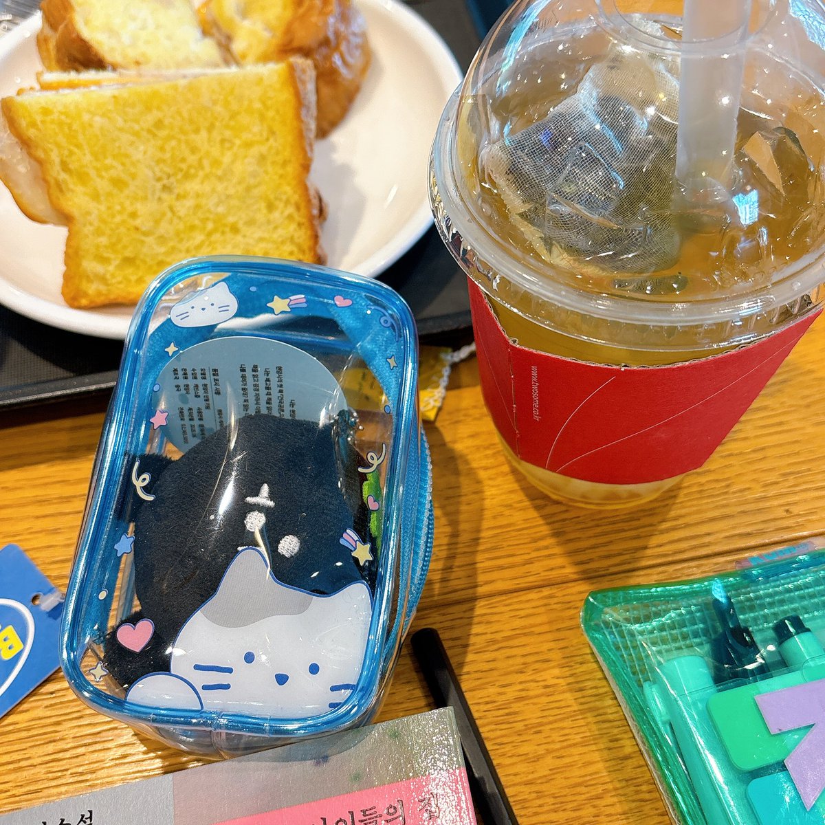 현암이와 외출을 해요 : )