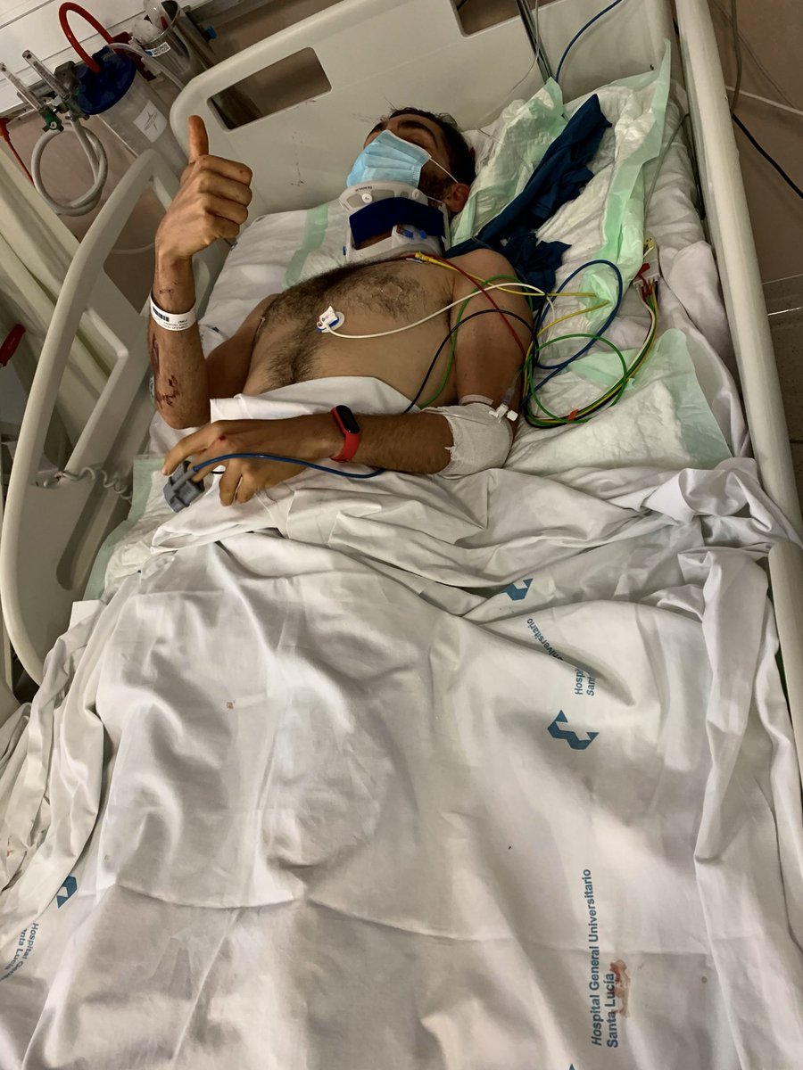 LordYisus95's tweet image. Es un día bastante agridulce en el recuerdo
Hace cuatro años que de todas las hadas, me tocó ser la
✨atropell-hada✨
Hoy, más allá del trauma y el sufrimiento que pasé, quiero pensar en positivo, como una anécdota y en todo lo que he crecido junto a personas maravillosas💜❤️🩹