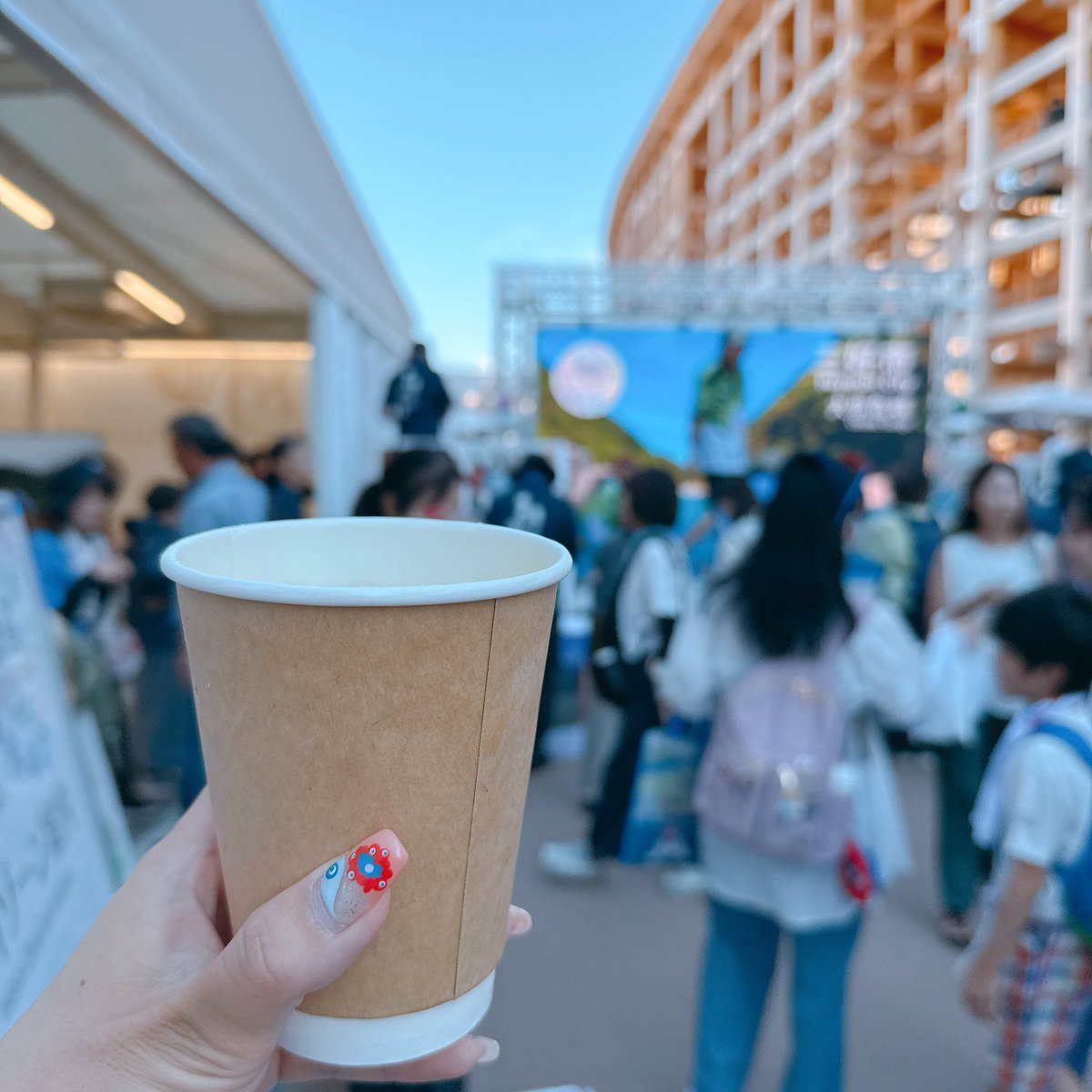 expo2025_fan's tweet image. ちょっとちょっと今日からの関西パビ横の徳島出店、最高すぎじゃない???
ラフティングも藍染めもできるしデザートやお酒もいっぱい!
まずはすだちサワー!
#EXPO2025 #大阪・関西万博
