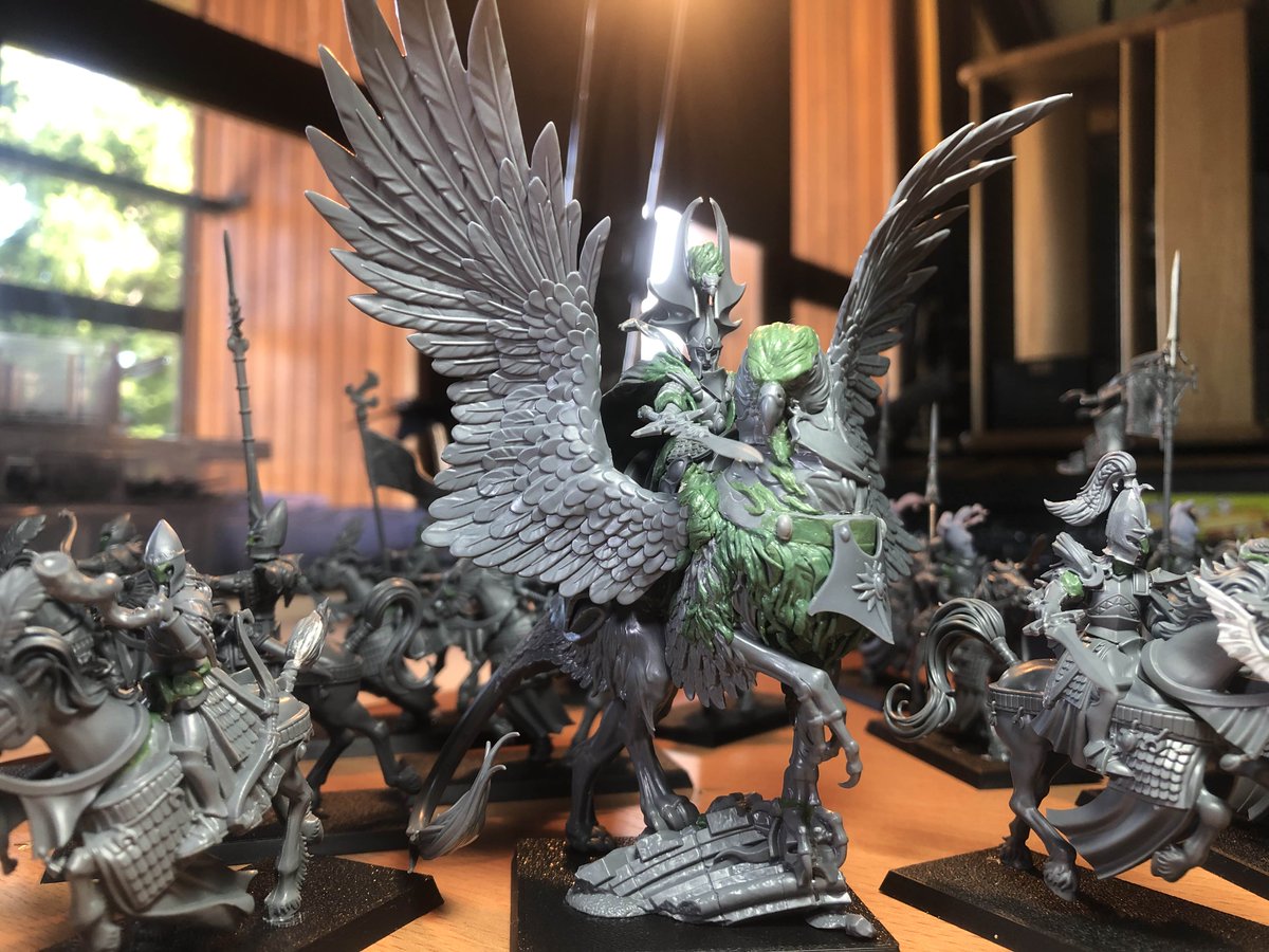 TonioPxl's tweet image. Warhammer green stuff summer break