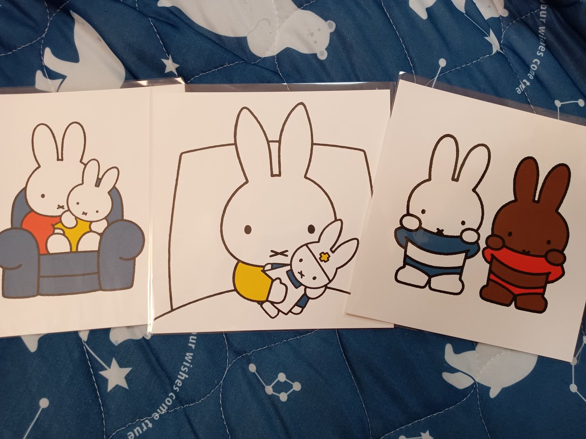 TAMA_TAYU's tweet image. カオスグッズコーナーで勝ち取った戦利品😂
1番の目的...むしろこれ目当てまである、おばあちゃんピンバッジ🥹
あと( 🤟 °꒳° )🤟フォー!!!ってしてる(と思ってる)の可愛い😂
そしてひっさしぶりのイスズベーカリー😍
嬉しい嬉しい🤤