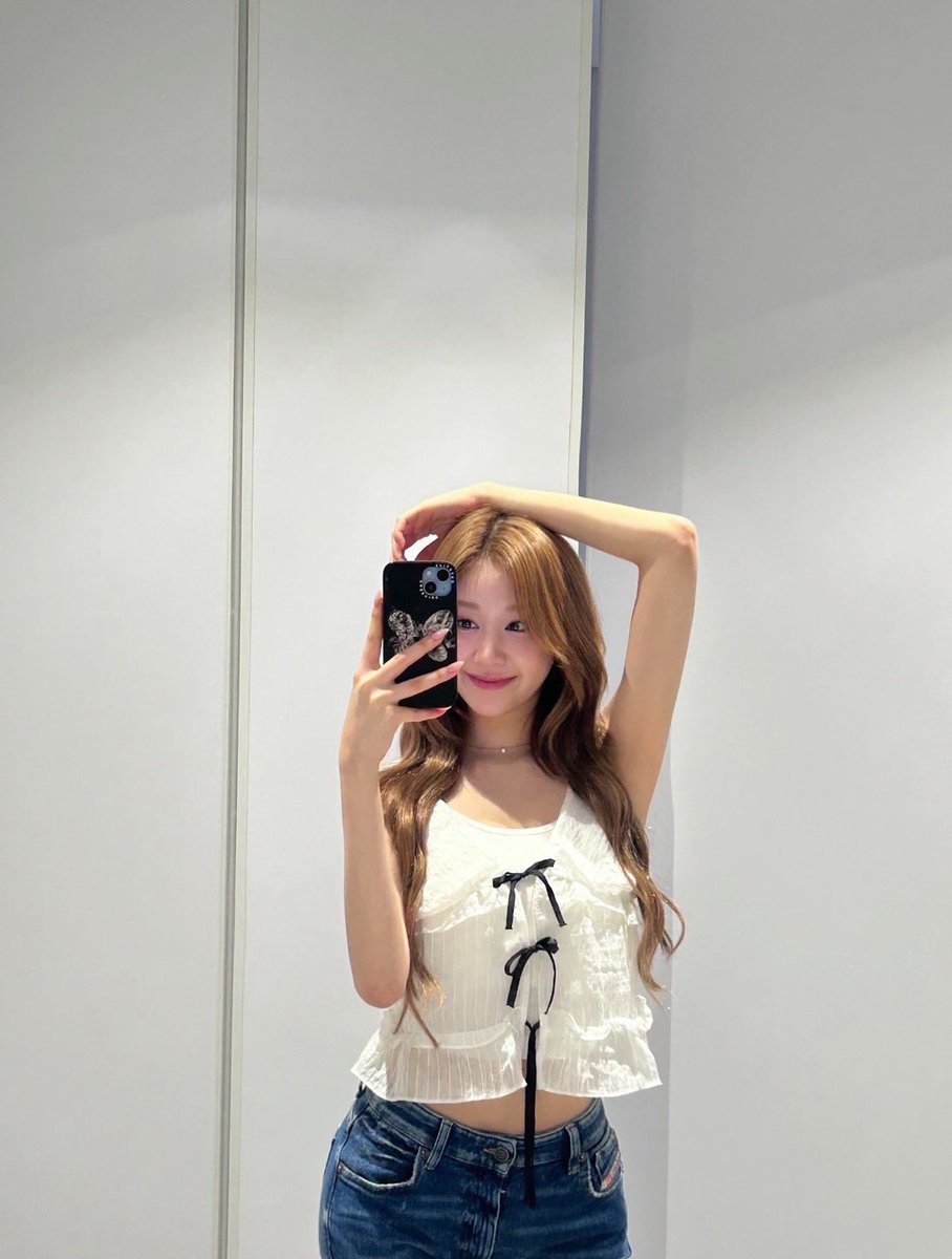 pharitapics's tweet image. PHARITA weverse update