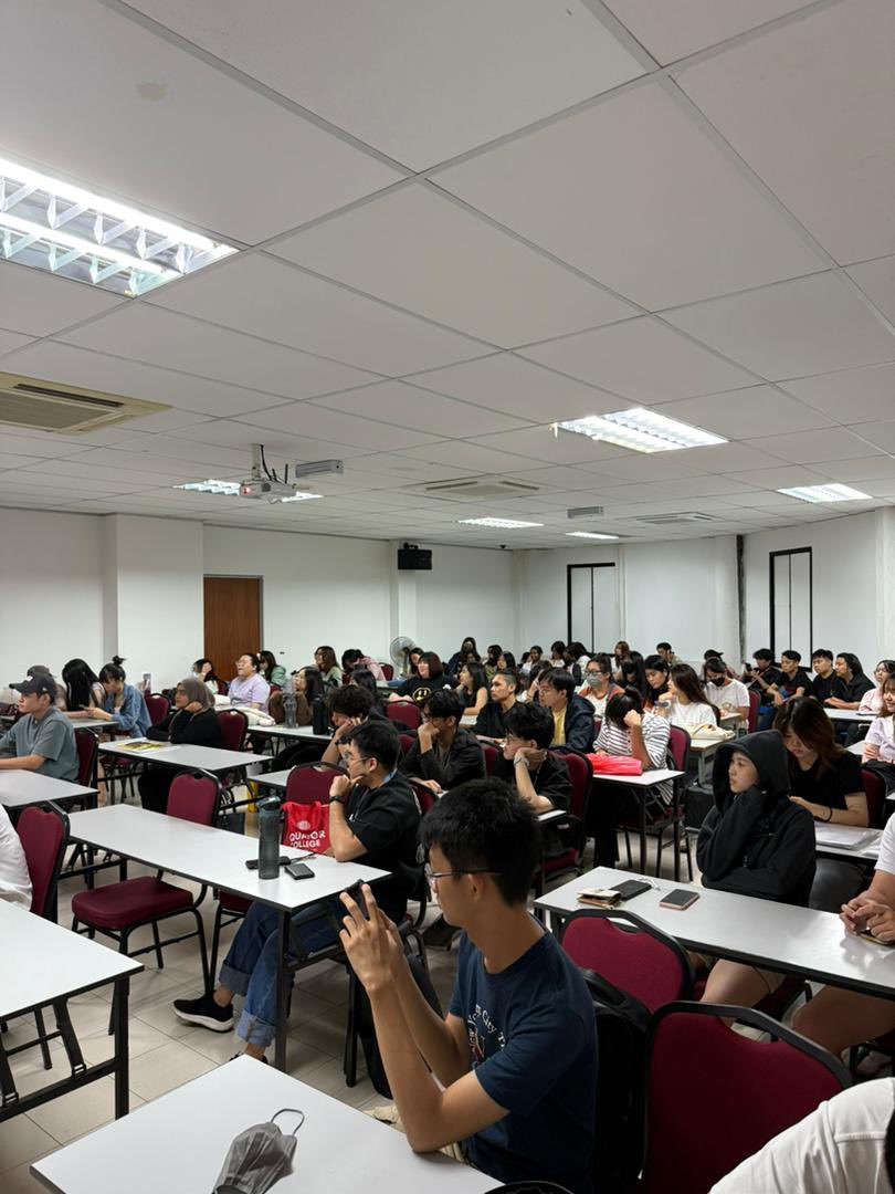 Just finished conducting sharing session about our journey of meeting #wayangkulit / #shadowpuppet at @equatorcollege #penang, thanks <a href="/chun_woei/">UrbanCr3atures</a>  for the invitation