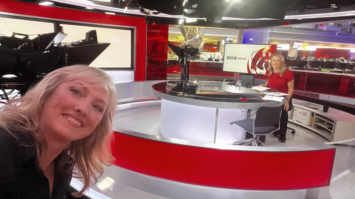 MartineBBC's tweet image. Taking up the Baton of News from @KarinBBC at 0900 BST