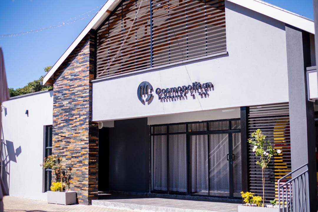 leonestonezw's tweet photo. A rustic throwback ft Cosmopolitan Restaurant and Bar along Churchill Avenue in Harare. Natural beauty thats lasts, if you are ready for your transformation ✨️ comment Rustic and let us bring your vision to life 
#LeoneNaturalStone #Rustic #HomeDesign #ZimbabweHomes" https://t.co/qrSVJwFKkt
