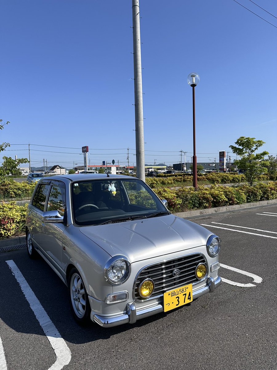 garage374 tweet media