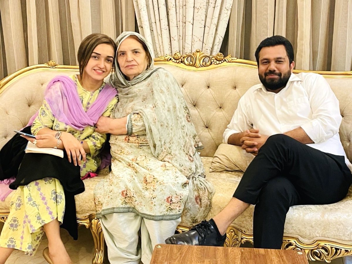 sanamkh22's tweet image. گوجرانوالہ سے نکلنے میں ان دونوں بھائیوں نے میری مدد کی دونوں وکیل ہیں گوجرانوالہ ہماری کورٹ پیشی پر بھی آتے تھے 🙏