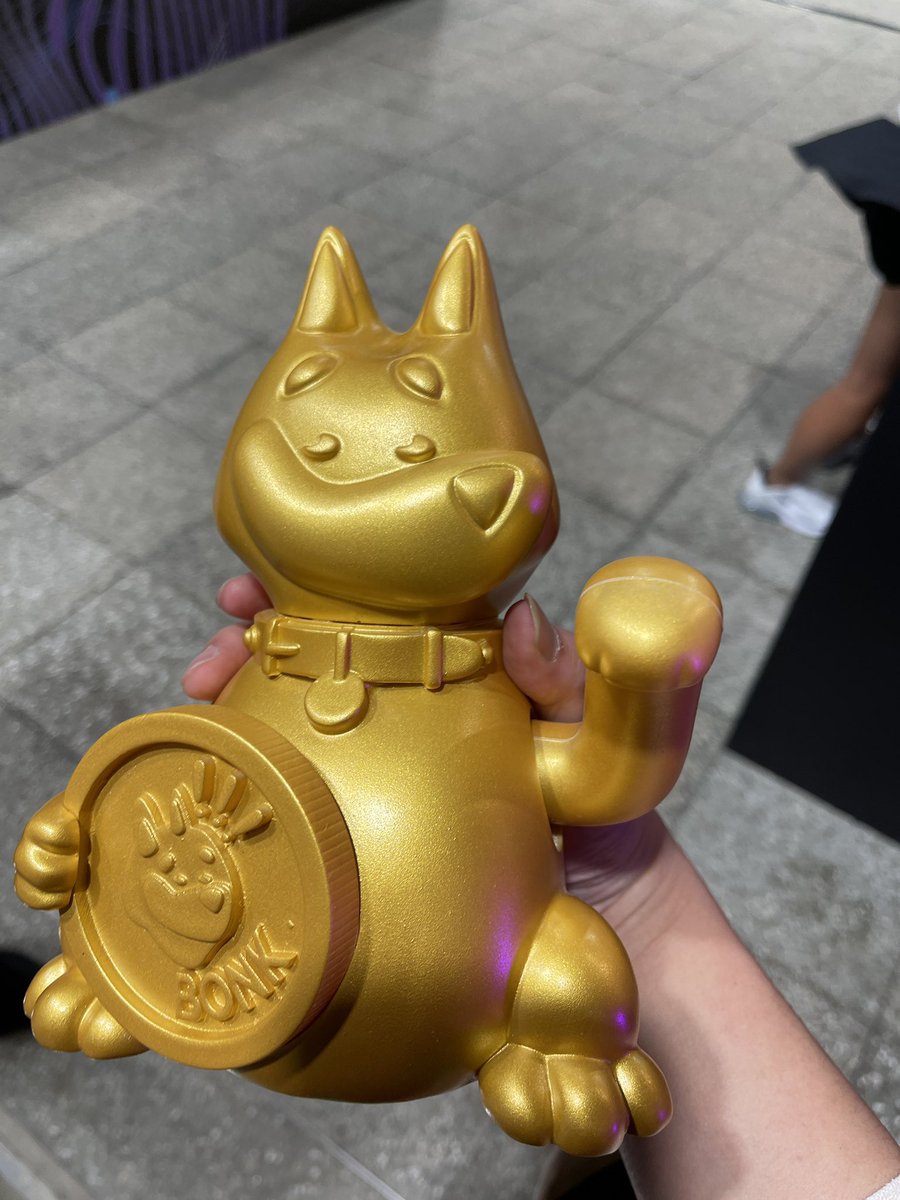 You never know where luck will come from. But sometimes this luck can be in your hands 🤞 part of the $bonk world #luckypaw ❗️
#1 physical product by the team! yes we have a chance and our duty is to take it higher 🚀