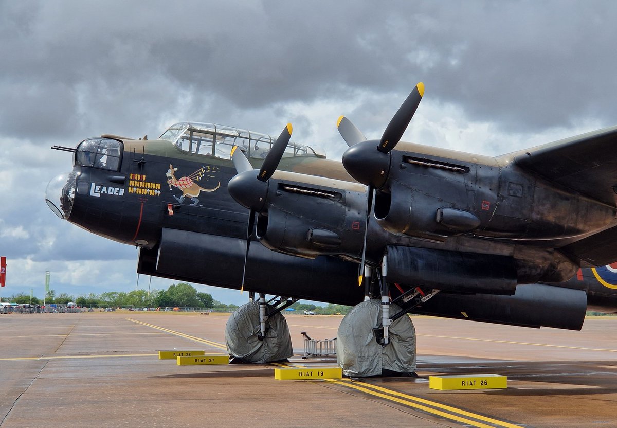 TetZoo's tweet image. Weekend scenes from the Royal International Air Tattoo (RIAT). Most surreal and fascinating plane: the U-2. Sounds incredible and flies like nothing else.