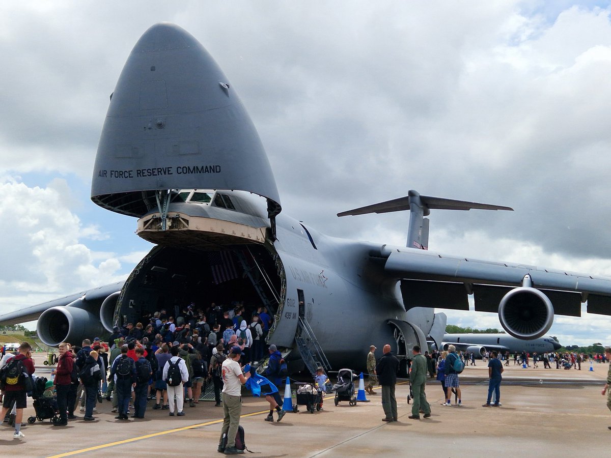 TetZoo's tweet image. Weekend scenes from the Royal International Air Tattoo (RIAT). Most surreal and fascinating plane: the U-2. Sounds incredible and flies like nothing else.