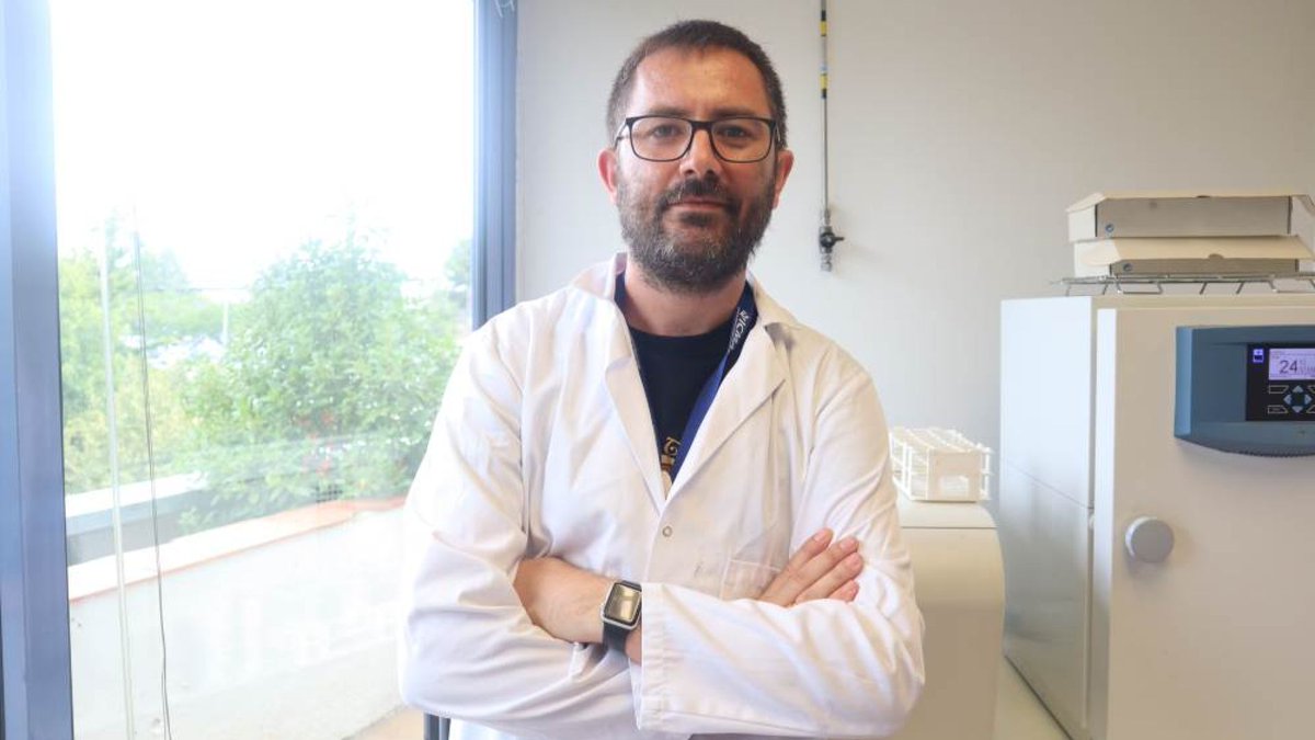 icmabCSIC's tweet image. Juan Pellico @jpellico, finalist in the @SusChemSpain 2025 awards in the INVESTIGA category for his paper "In vivo real-time positron emission particle tracking (PEPT) and single particle PET"! 🎉🧑🔬⚛️
Congratulations, Juan!
icmab.es/juan-pellico-f…
📜: nature.com/articles/s4156…
