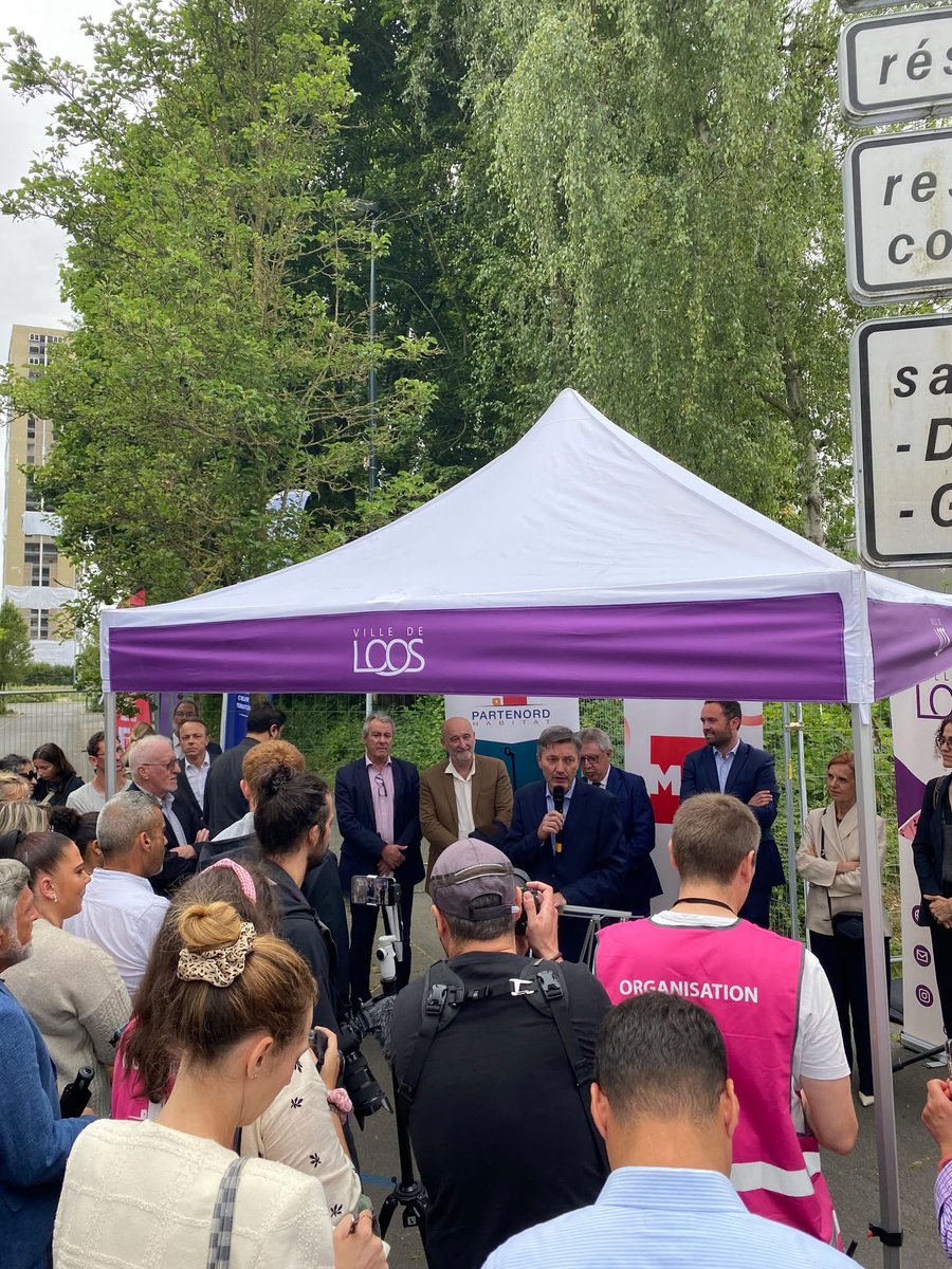 Retrouvez mon discours du dimanche 20 juillet juste avant le foudroyage de la Tour Kennedy.
➡️ urlr.me/REuxt5

#oliveaux #loos #tourkennedy <a href="/PartenordH/">Partenord Habitat</a> <a href="/AnruOfficiel/">ANRU</a> <a href="/prefet59/">Préfecture de la région Hauts-de-France et du Nord</a> <a href="/MetropoleLille/">Métropole Européenne de Lille</a>