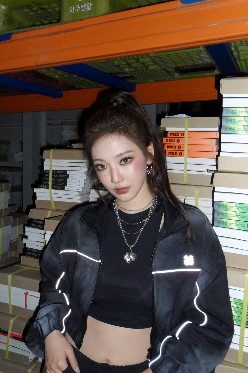 aespa_official's tweet image. 𝖙𝖍𝖆𝖙’𝖘 𝕯𝖎𝖗𝖙𝖞 𝖂𝖔𝖗𝖐
#aespa #æspa #에스파
#DirtyWork #aespaDirtyWork