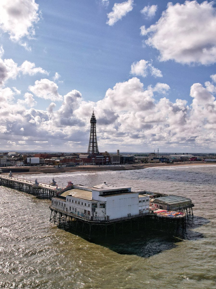 Blackpool's oldest pier has gone up for sale.

The Grade II-listed North Pier, which opened on 21 May 1863, was bought in 2011 by the Sedgwick family, which also owns the town's other two piers. #Blackpool #northpier
#Blackpoolpier
#pierforsale #bbcnews #lancsnews