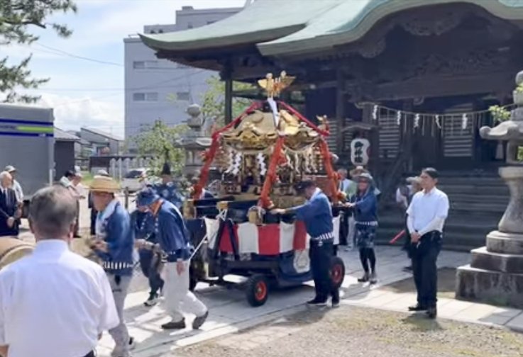takatorishuichi's tweet image. 高田祇園祭 7/23
本日午後、直江津の八坂神社にて神輿の出発式に参加しました。
これから高田の陀羅尼八幡神社で奉迎式(前夜祭)が行われます。
八坂神社さんによると文書で確認出来る限りで1618年、それ以前から続いているので400年以上の歴史があります。
高田•直江津の熱い夏祭りの幕開けです🎐🎆