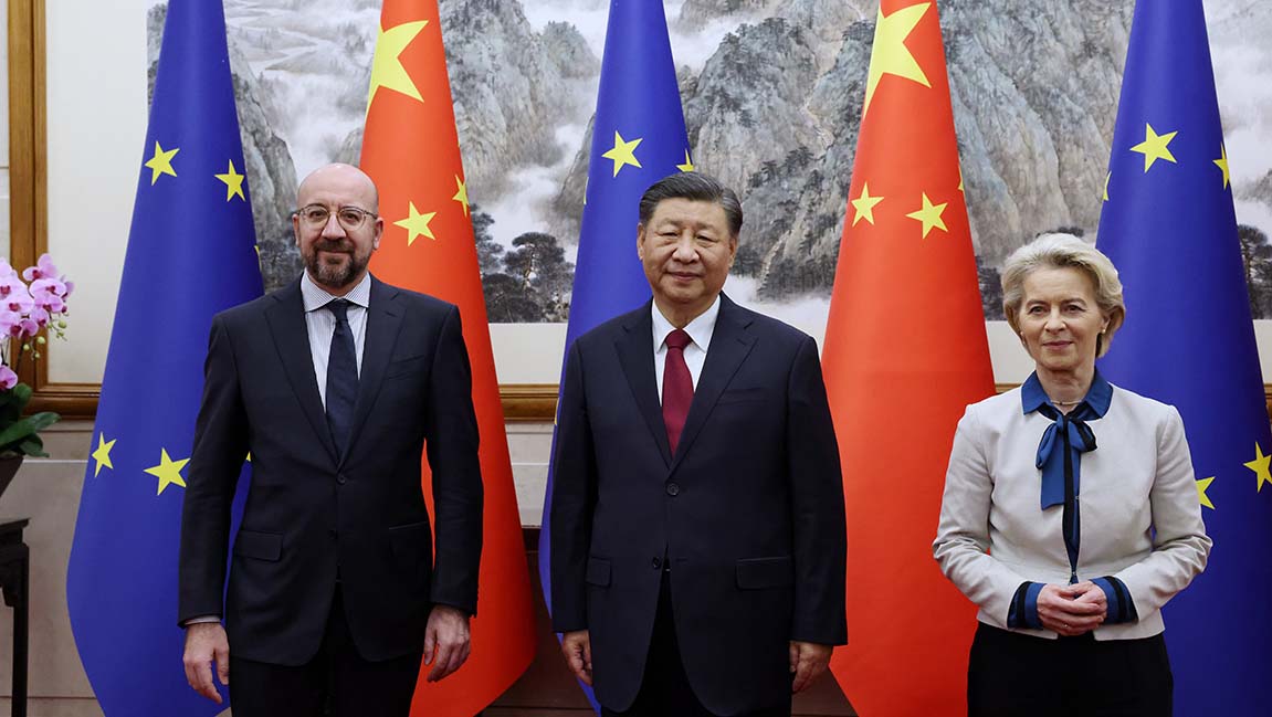 Esta nota no Faro de Vigo, sobre o cumio China-UE que se celebrará mañá en Beijing :
farodevigo.es/opinion/2025/0…