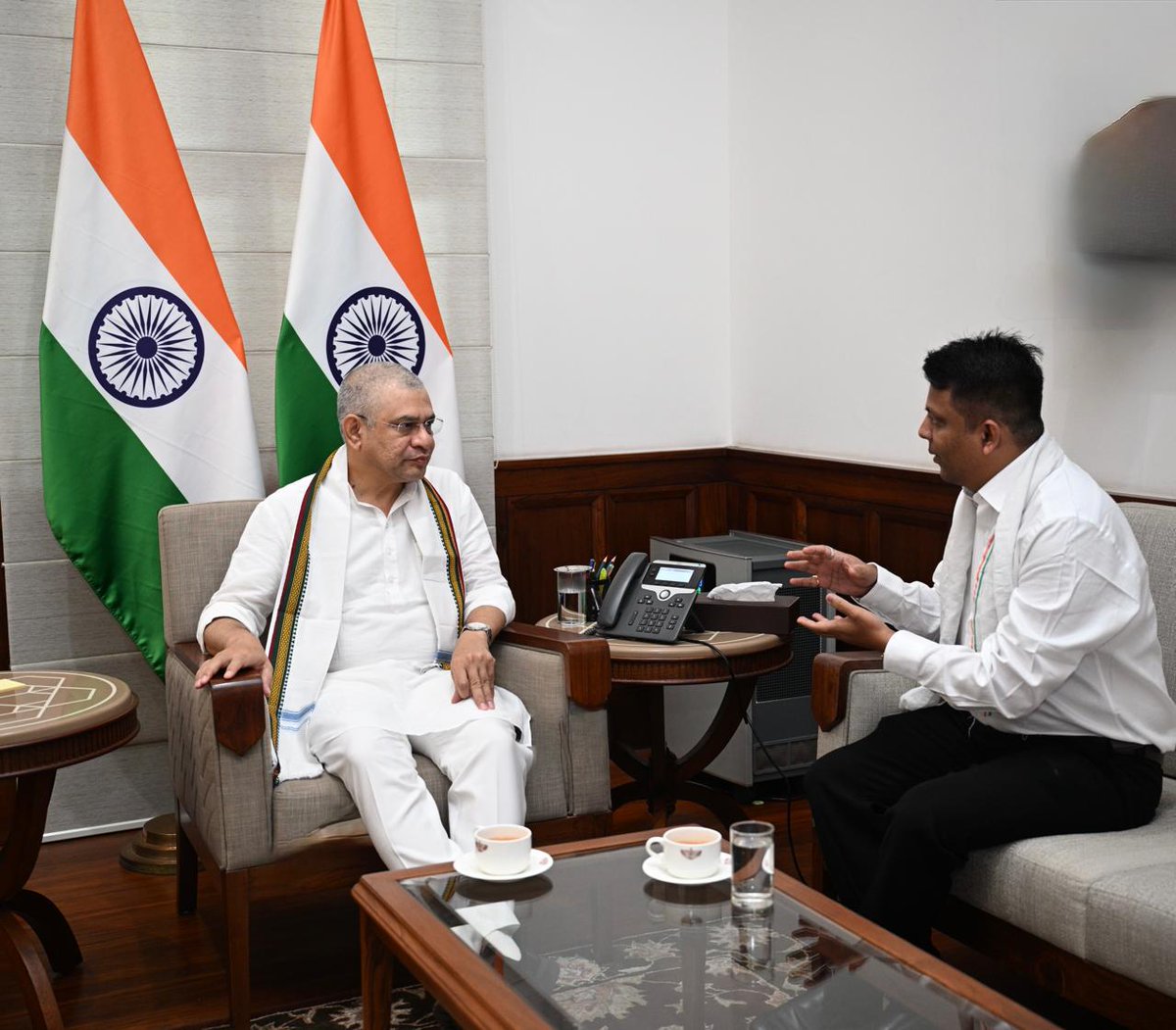 Dhaval Patel (@dhaval241086) on Twitter photo Today, Met & extended heartfelt gratitude to Hon’ble Union Railway Minister Shri <a href="/AshwiniVaishnaw/">Ashwini Vaishnaw</a> Ji for approving the stoppage of the Vande Bharat Express at Valsad, fulfilling a long-standing demand of the local public.
Also discussed important regional railway matters, Today, Met & extended heartfelt gratitude to Hon’ble Union Railway Minister Shri <a href="/AshwiniVaishnaw/">Ashwini Vaishnaw</a> Ji for approving the stoppage of the Vande Bharat Express at Valsad, fulfilling a long-standing demand of the local public.
Also discussed important regional railway matters,