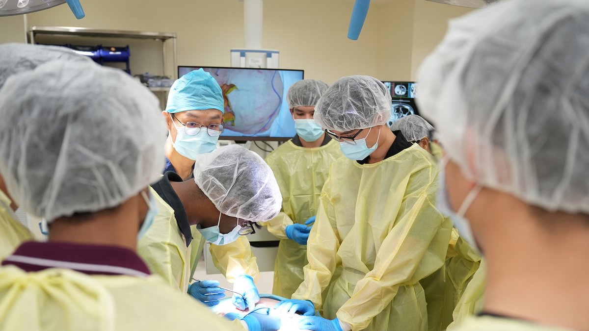 From Aug 2026, LKCMedicine’s Year 3 &amp; 4 students will undergo cadaveric dissection as part of the enhanced MBBS curriculum. Ahead of clinical rotations, they’ll perform targeted dissections to bridge anatomy with real-world care. 
#LKCMedicine