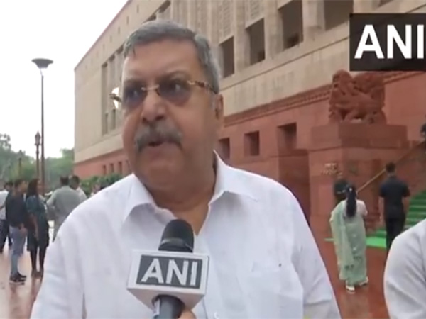 ani_digital's tweet image. "Bengalis being humiliated in BJP-ruled states": TMC MP Kalyan Banerjee
Read @ANI Story | aninews.in/news/national/…
#kalyanBanerjee #Bengalis #BJP