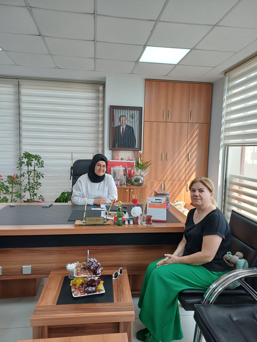 📍İl Kadın Kolları Başkanlığımızda Anlamlı Bir Ziyaret

Yenişehir ve Tarsus’tan kıymetli iş kadınlarımız, Kadın Kolları İl Başkanlığımızı ziyaret etti.

Sohbetleriyle bizleri mutlu eden, nazik ziyaretleriyle güç veren tüm hanımefendilere yürekten teşekkür ediyorum.