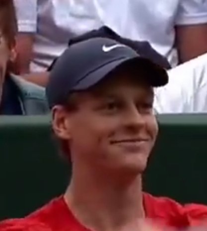 LadyEsme5's tweet image. Bello essere tifosi di Jannik Sinner! Ogni giorno una sorpresa 😂 (comunque, non chiedetemi perché, ma avevo avuto un sesto e ho pensato "non è che adesso Jan lo richiama?")
#Sinner