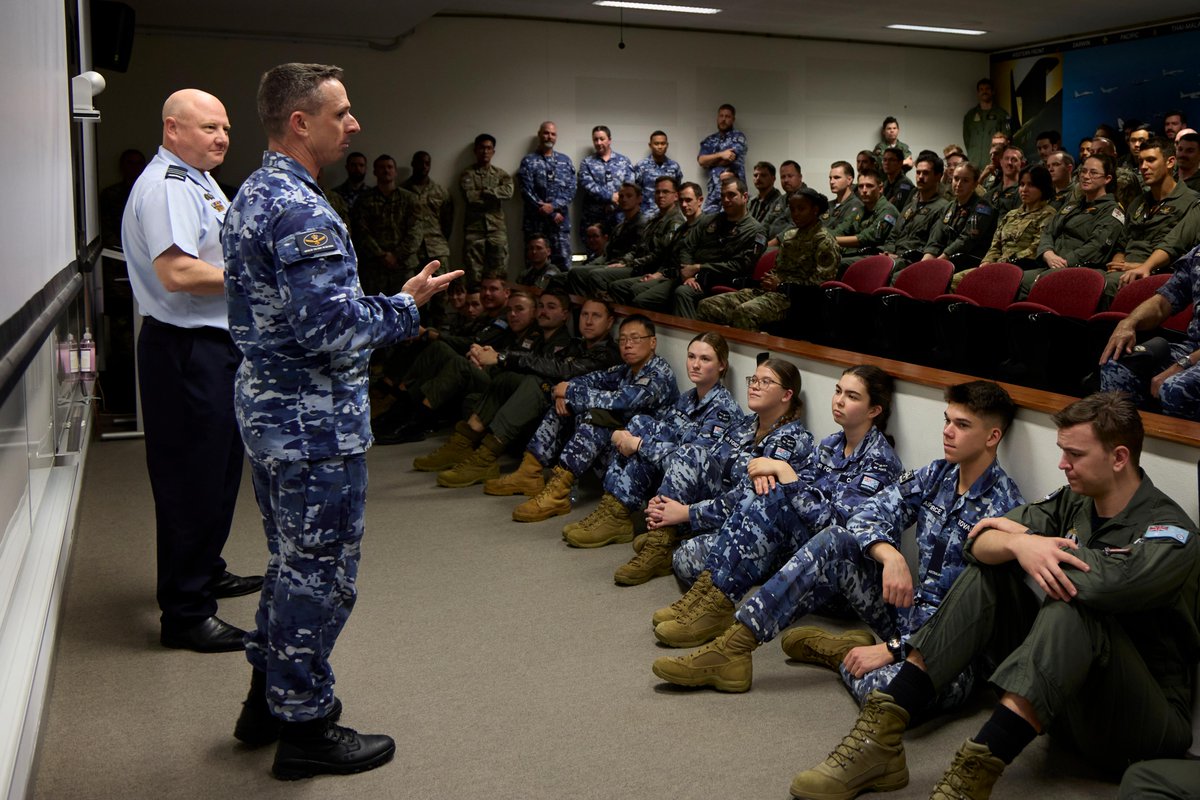 AusAirForce's tweet image. No.2 SQN Training Flight at RAAF Base Williamtown have been awarded a #AusAirForce Group Commendation for superior devotion to duty in the provision of sovereign and tri-lateral aircrew training for the E-7A Wedgetail. 👏👏
Read here ➡ defence.gov.au/news-events/ne…
#OurPeople