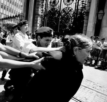 Gülegüle Emine Ocak, ne demeli ki, seni fotoğraflar anlatıyor zaten