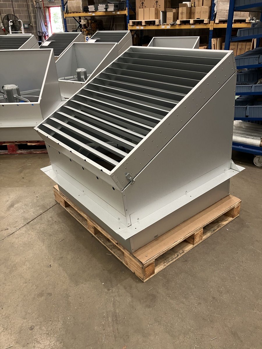 16 sidewall extraction fans manufactured and off to their new home last week🐓

We can manufacture both standard or bespoke fans for your poultry shed.

Get in touch for your next project!