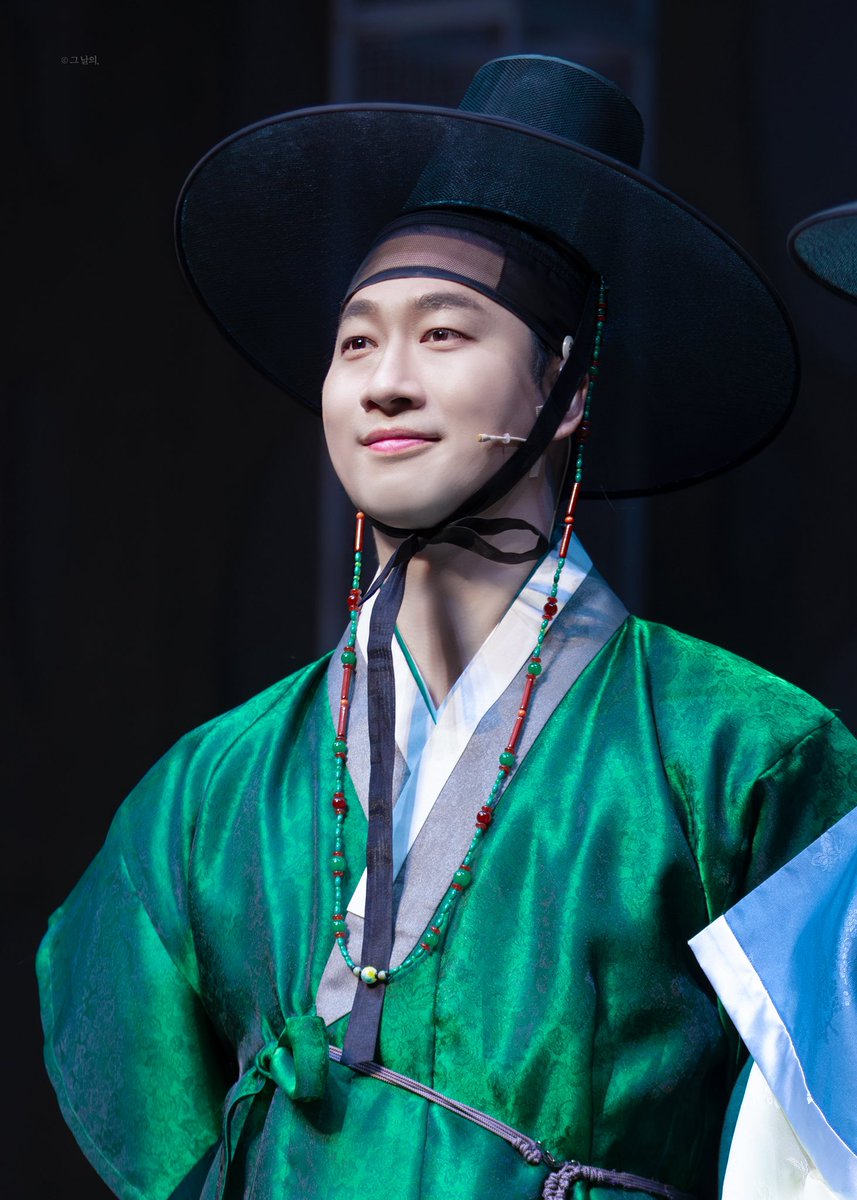 theday_of_pic's tweet image. 250722 뮤지컬 &amp;lt;등등곡&amp;gt; 그래이공 무대인사

김영운 #안재영