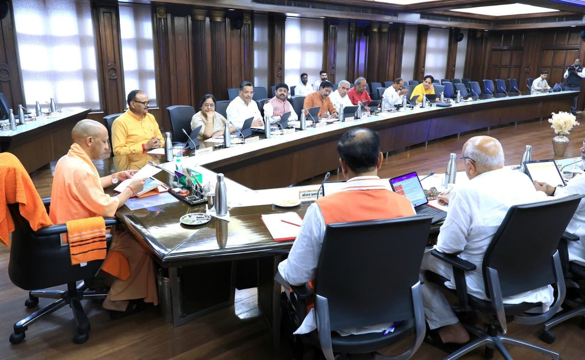 Awanish K Awasthi (@awasthiawanishk) on Twitter photo Major push for growth and innovation in Uttar Pradesh under the visionary leadership of HonтАЩble CM Shri <a href="/myogiadityanath/">Yogi Adityanath</a> ji!
Key decisions taken in the Cabinet meeting to boost progress and public welfare:
тЮбя╕П DRDO to set up a Research Centre in the Lucknow node of the Defence Major push for growth and innovation in Uttar Pradesh under the visionary leadership of HonтАЩble CM Shri <a href="/myogiadityanath/">Yogi Adityanath</a> ji!
Key decisions taken in the Cabinet meeting to boost progress and public welfare:
тЮбя╕П DRDO to set up a Research Centre in the Lucknow node of the Defence