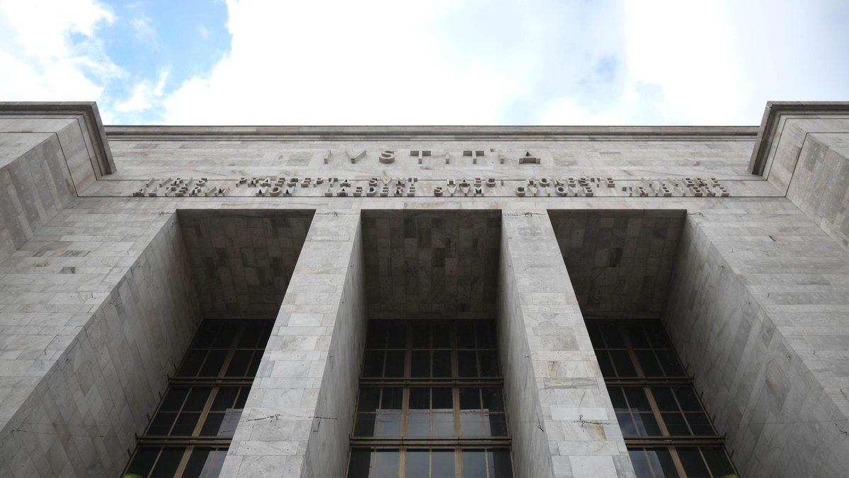 rep_milano's tweet image. Inchiesta urbanistica, al via gli interrogatori a Milano: il gip deciderà su carcere e domiciliari milano.repubblica.it/cronaca/2025/0…