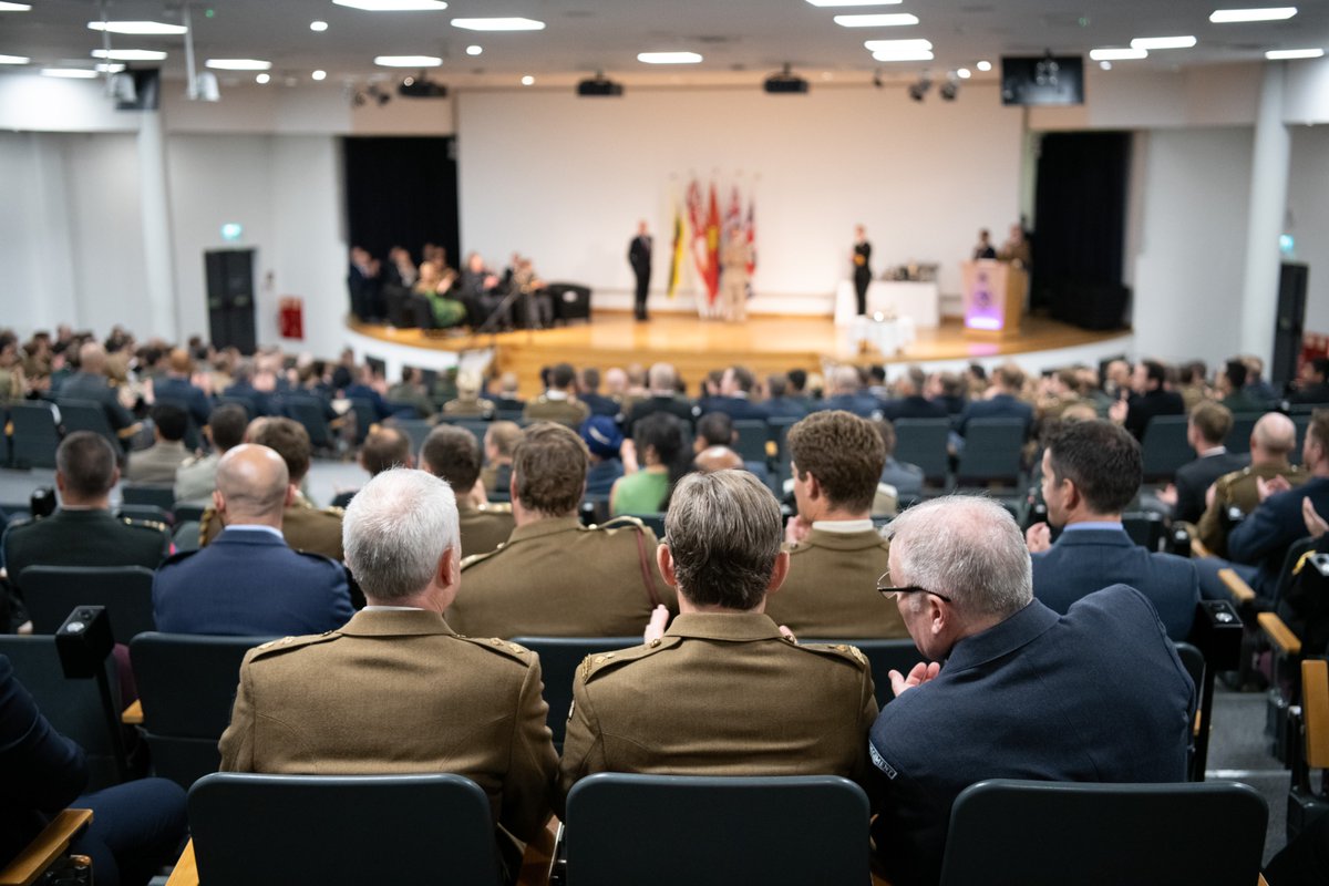 DefAcUK's tweet image. 🎓Over 250 future global defence leaders graduated from ACSC 28 at the Defence Academy, with His Majesty the Sultan of Brunei as Guest of Honour.
A proud moment for international collaboration and leadership. 🌍
#DefenceLeadership #ACSC28
🔗Full story: ow.ly/hlj650WtMsi