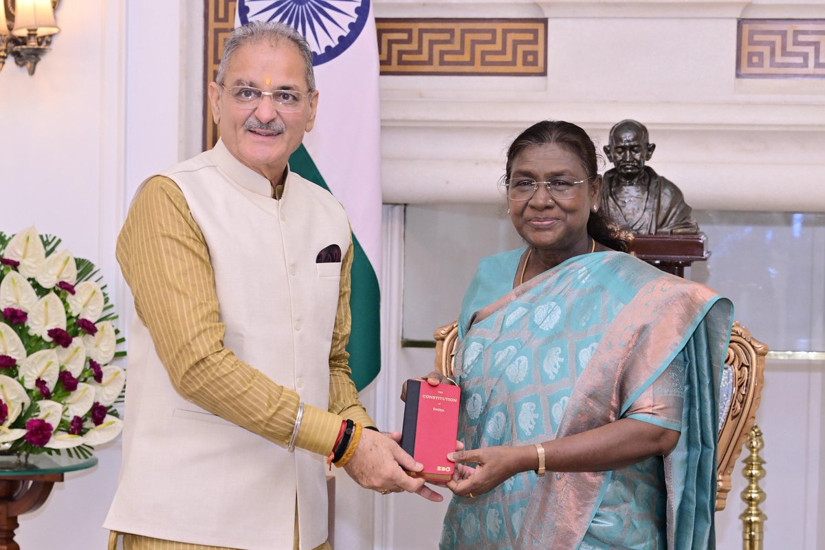 rashtrapatibhvn's tweet image. Lieutenant Governor of Ladakh, Shri Kavinder Gupta called on President Droupadi Murmu at Rashtrapati Bhavan.
