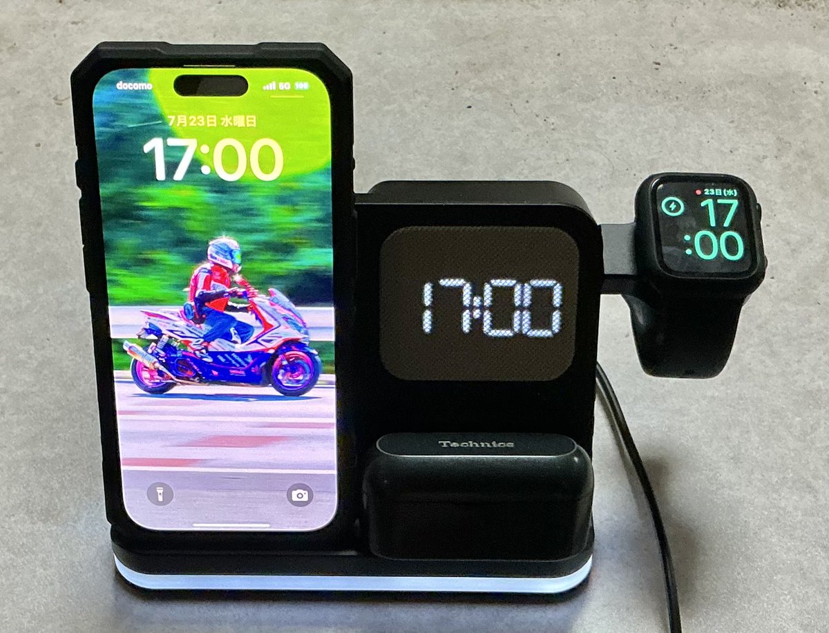 take1215PCX's tweet photo. ✨充電スタンド✨
購入😎👍 https://t.co/9HwDpNQPNf
