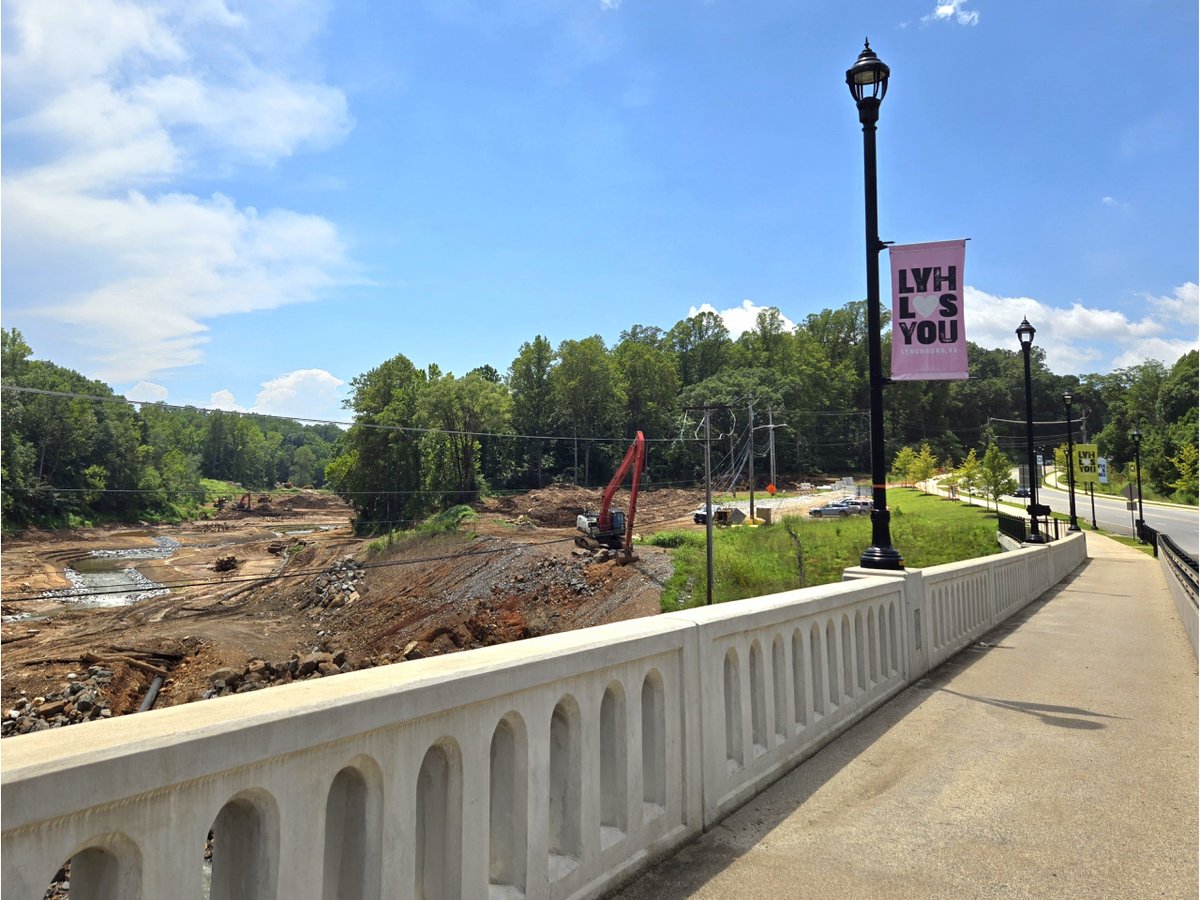 CardinalNewsVA's tweet image. Lynchburg's Blackwater Creek was blocked by a dam for almost 100 years. Now it's flowing again. cardinalnews.org/2025/07/23/lyn…
