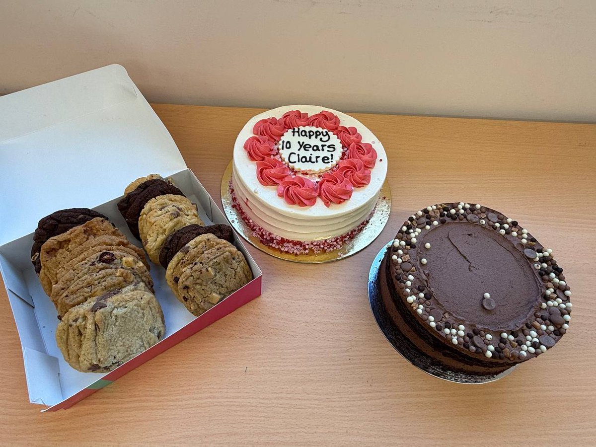 AnybookLtd's tweet photo. 🎉 Today is Claire’s 10-year anniversary at Anybook!
If you've spoken to us in the last decade, you've likely spoken to Claire!
From Sales to Acquisitions Manager, and nearly 5 years as Operations Manager too—Claire’s had a busy 10 years!
Celebrating with sweet treats today! 🍰 https://t.co/ebKb16coRl