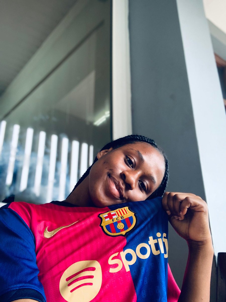 AfricaFactsZone's tweet image. Ghanaian female football fans of Barcelona.
Barcelona is one of the most popular football clubs in Ghana.