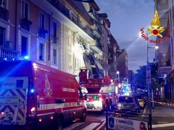 Tv2000.it (@tv2000it) on Twitter photo #NEWS - #Milano, ventenne muore nell'#incendio di un appartamento a #SestoSanGiovanni: forse ucciso e poi dato alle fiamme. Si indaga per #omicidio
Nella abitazione dove è divampato il rogo sembra ci fossero più persone. La #polizia sospetta che il ragazzo, il cui corpo era #NEWS - #Milano, ventenne muore nell'#incendio di un appartamento a #SestoSanGiovanni: forse ucciso e poi dato alle fiamme. Si indaga per #omicidio
Nella abitazione dove è divampato il rogo sembra ci fossero più persone. La #polizia sospetta che il ragazzo, il cui corpo era