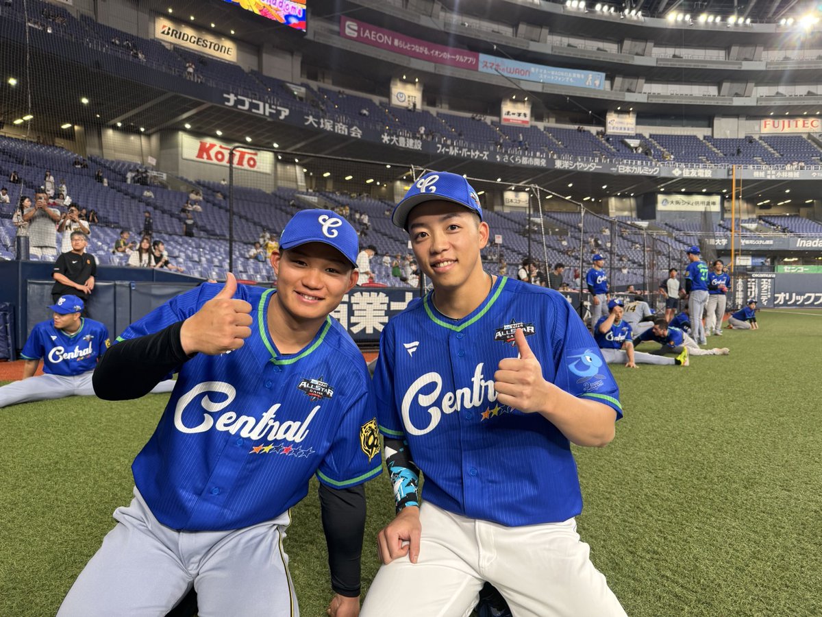 TigersDreamlink's tweet image. 『#マイナビオールスターゲーム2025 第1戦』 @京セラドーム大阪
他球団の選手たちと!②
#坂倉将吾 選手(カープ)#坂本誠志郎 選手 #甲斐拓也 選手(ジャイアンツ)
#石井大智 選手 #伊勢大夢 選手(ベイスターズ)
#森下翔太 選手 #岡林勇希 選手(ドラゴンズ)