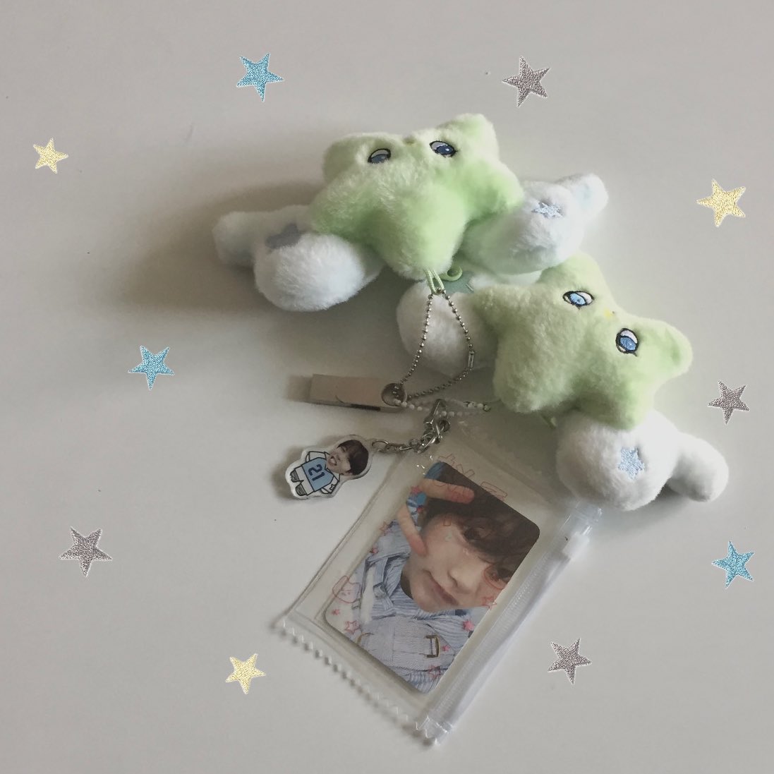 nxomxom's tweet image. USB 안 잃어버리는 법
ㄴ 오타쿠라서 살았다