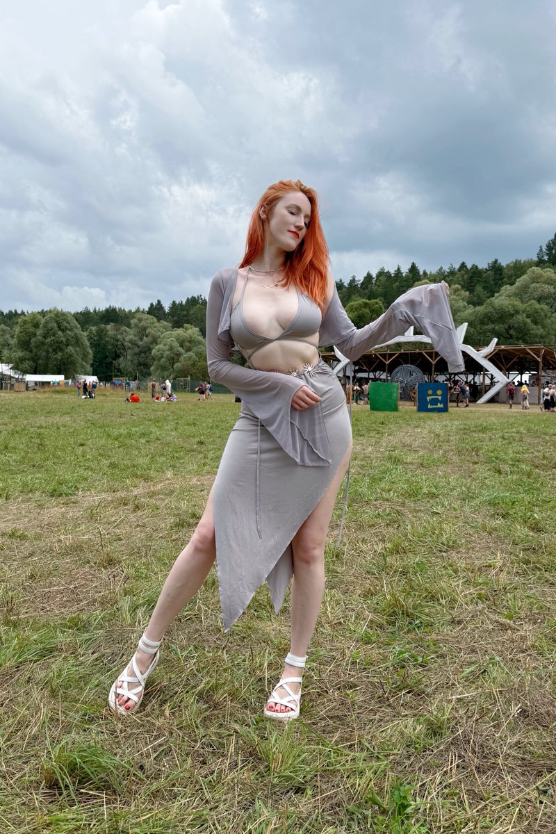 Хитрая лиса ~ tweet media